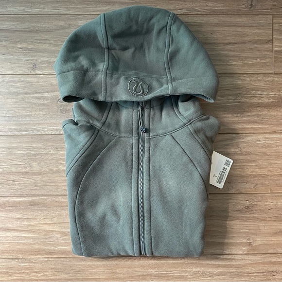 Lululemon Scuba Hoodie - Light Cotton Fleece - Picture 5 of 7